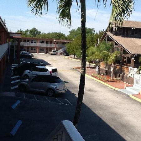 America'S Best Inn & Suites Fort Lauderdale North Exterior photo