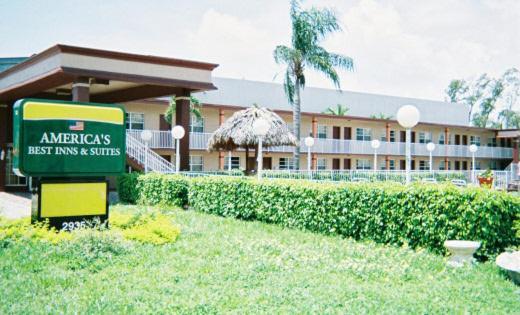 America'S Best Inn & Suites Fort Lauderdale North Exterior photo