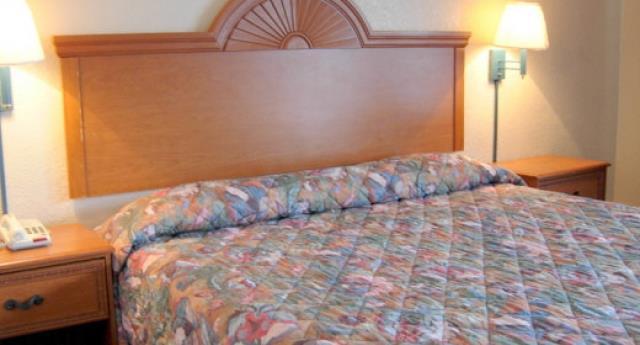 America'S Best Inn & Suites Fort Lauderdale North Room photo
