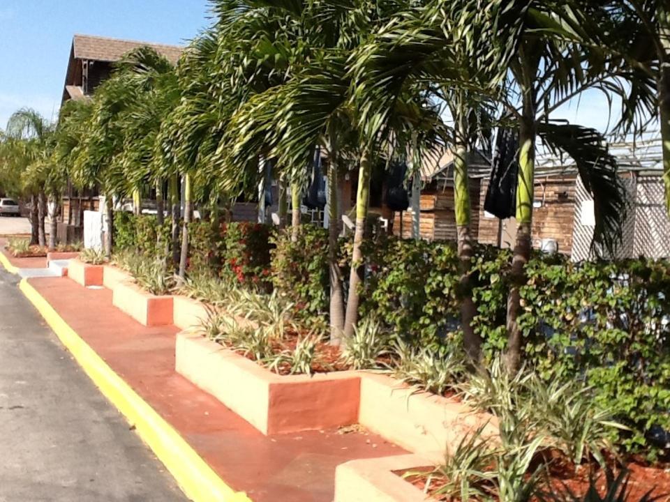 America'S Best Inn & Suites Fort Lauderdale North Exterior photo
